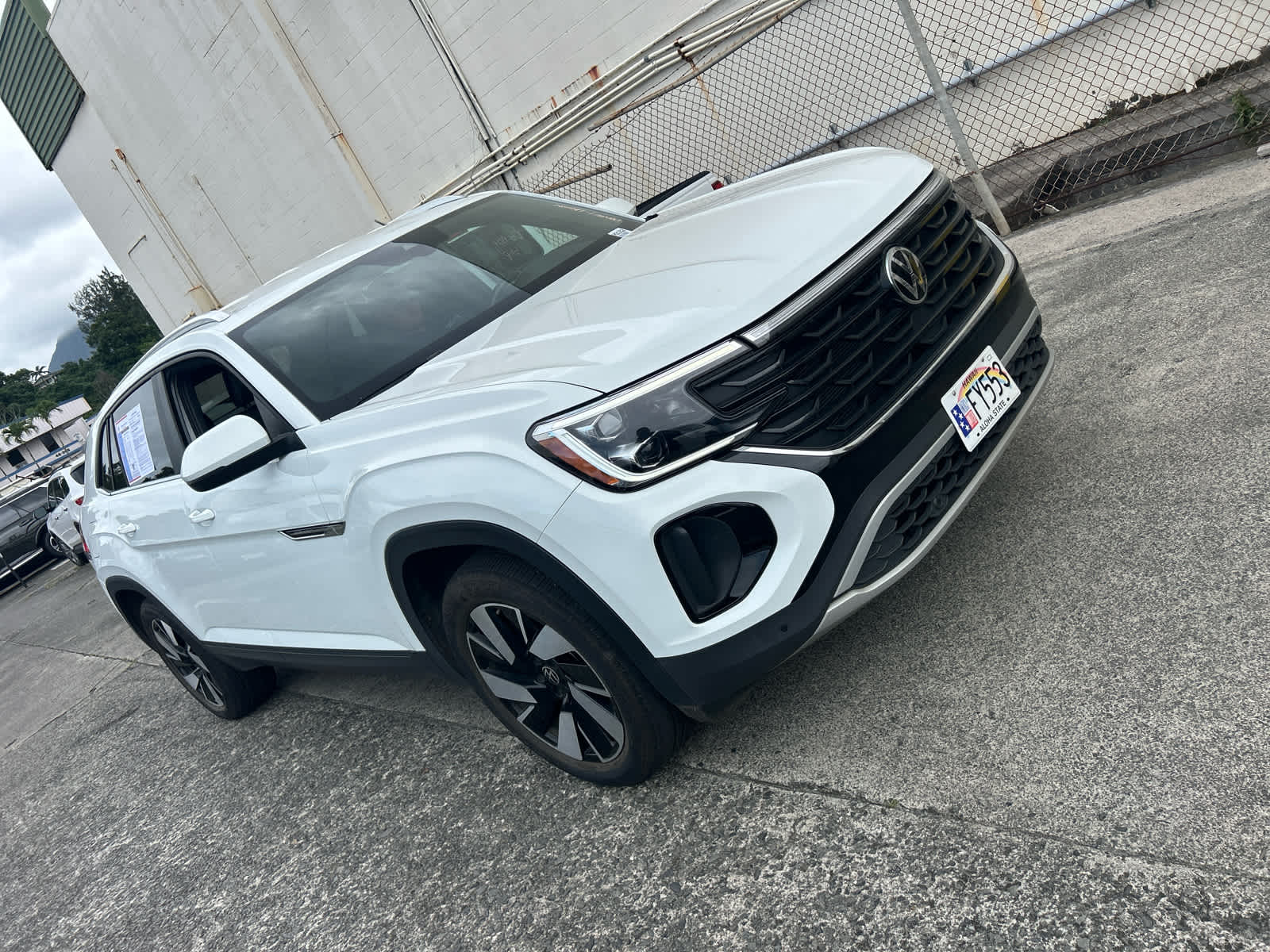 2025 Volkswagen Atlas Cross Sport 2.0T SE w/Technology