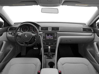 2017 Volkswagen Passat R-Line w/Comfort Pkg
