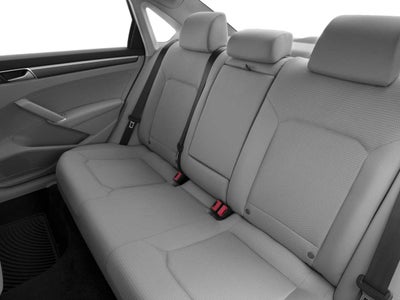 2017 Volkswagen Passat R-Line w/Comfort Pkg