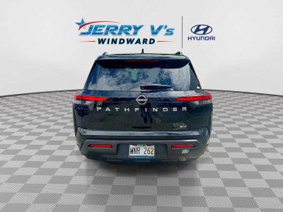 2022 Nissan Pathfinder SV