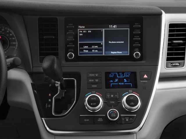 2018 Toyota Sienna LE Mobility