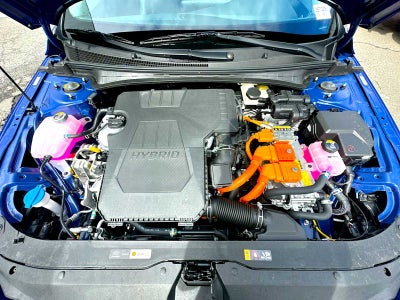 2025 Hyundai Elantra Hybrid Limited