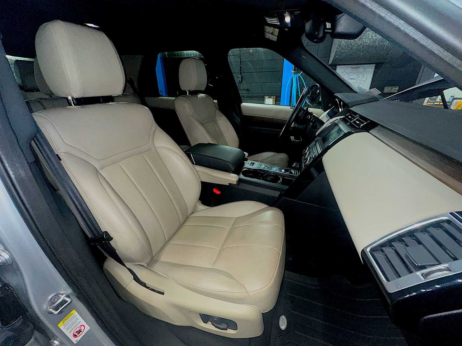 2018 Land Rover Discovery SE