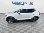 2023 Volvo XC40 Plus Bright Theme