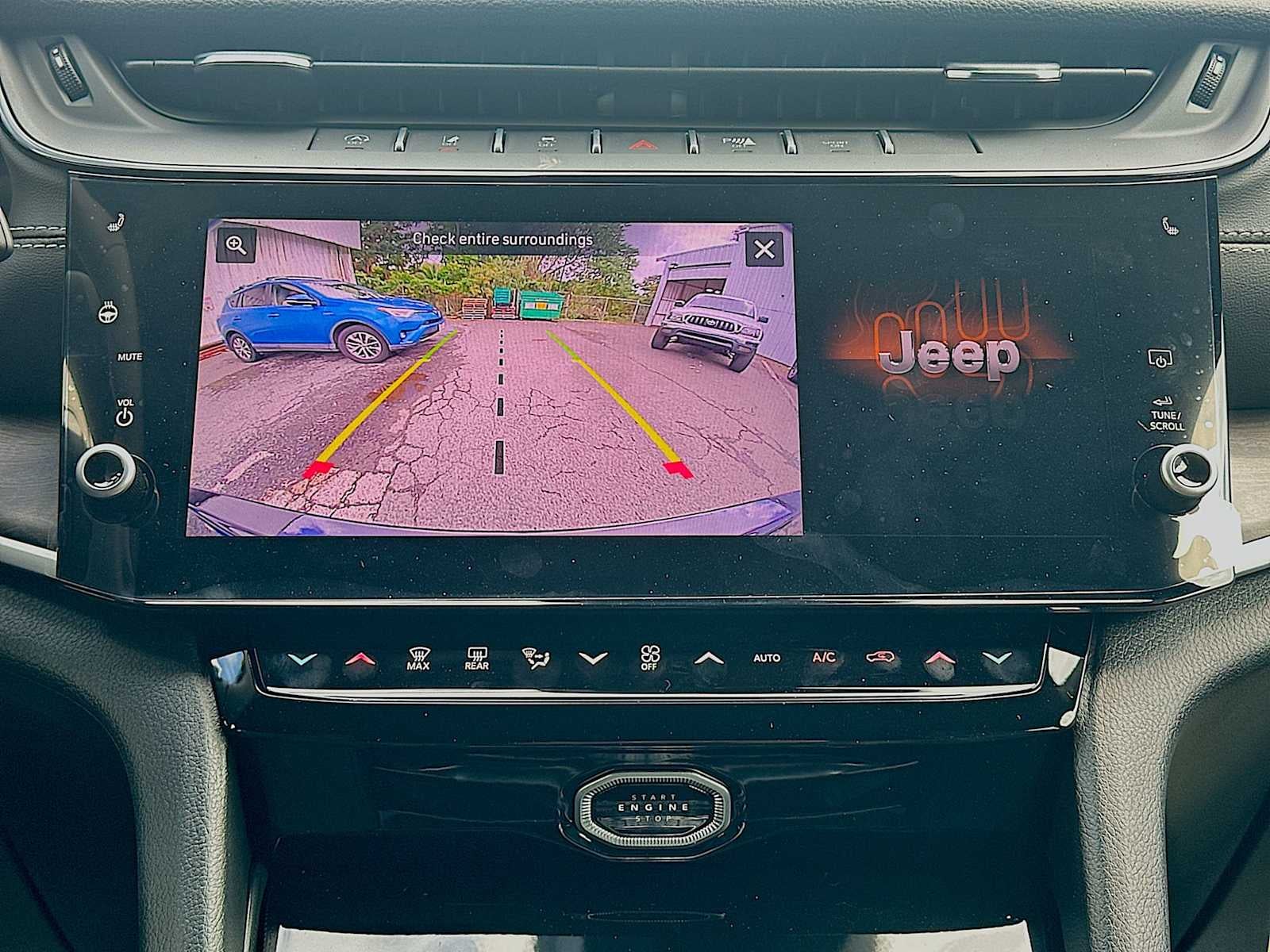 2026 Jeep Grand Cherokee GRAND CHEROKEE LAREDO ALTITUDE 4X2