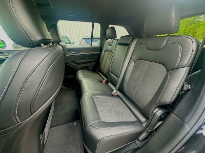 2026 Jeep Grand Cherokee GRAND CHEROKEE LAREDO ALTITUDE 4X2