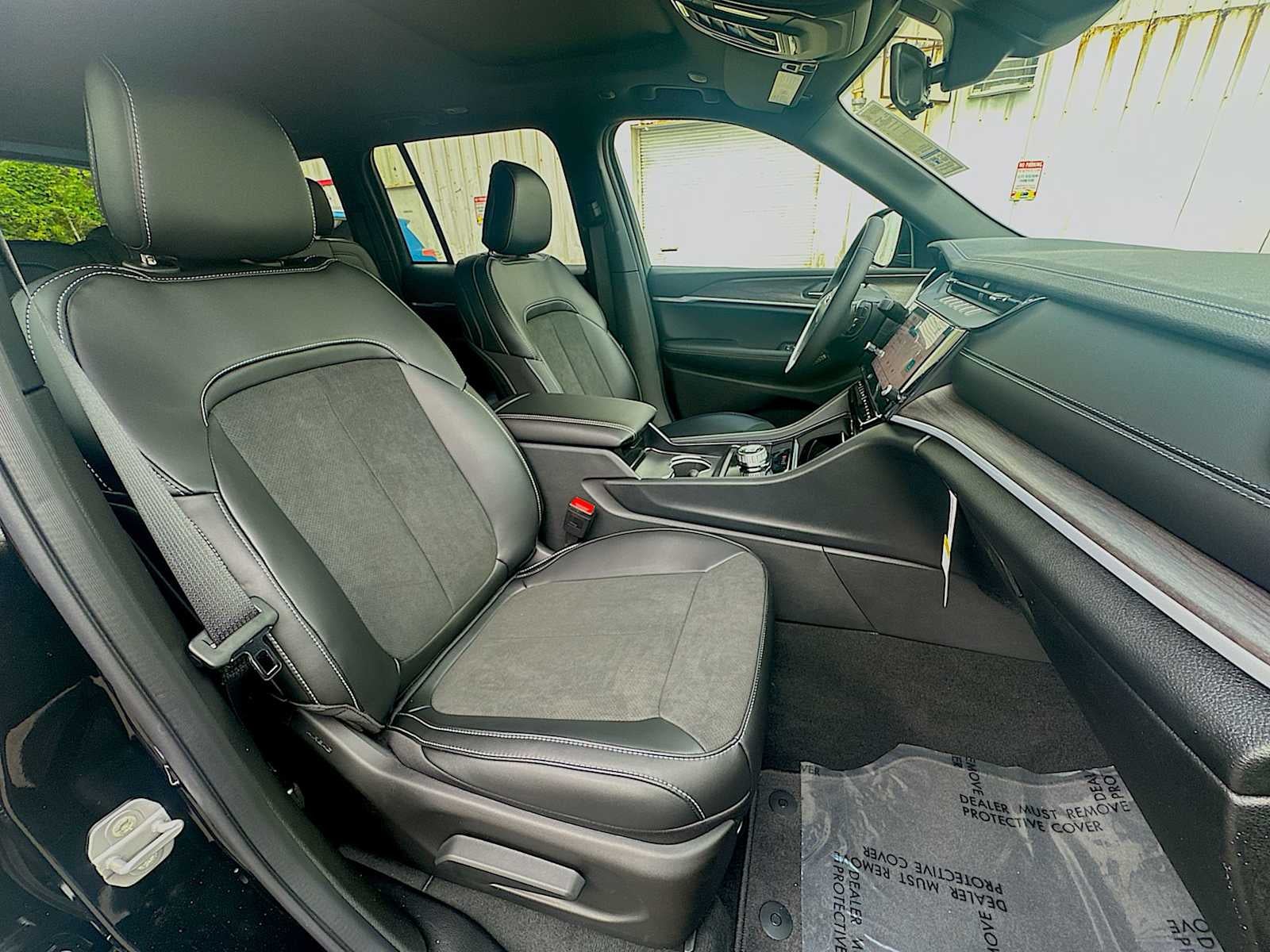 2026 Jeep Grand Cherokee GRAND CHEROKEE LAREDO ALTITUDE 4X2