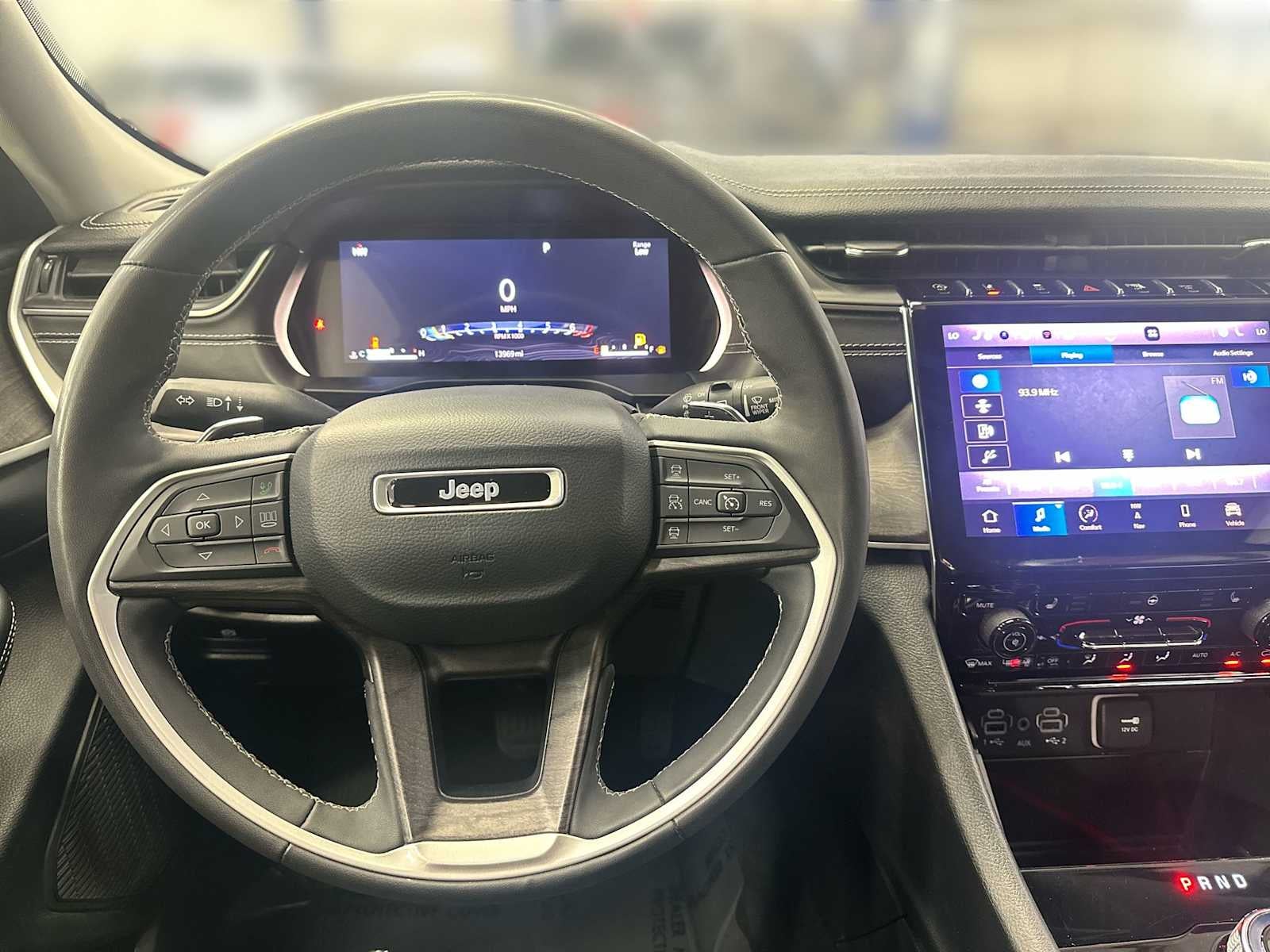 2023 Jeep Grand Cherokee Limited 4x2