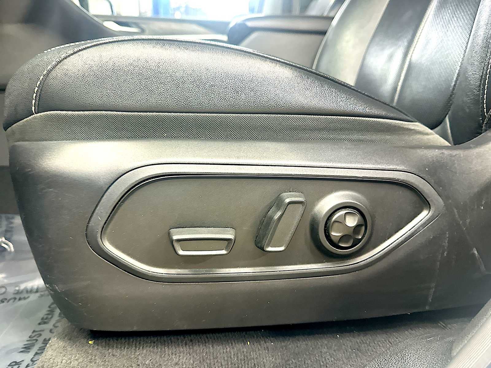 2023 Jeep Grand Cherokee Limited 4x2