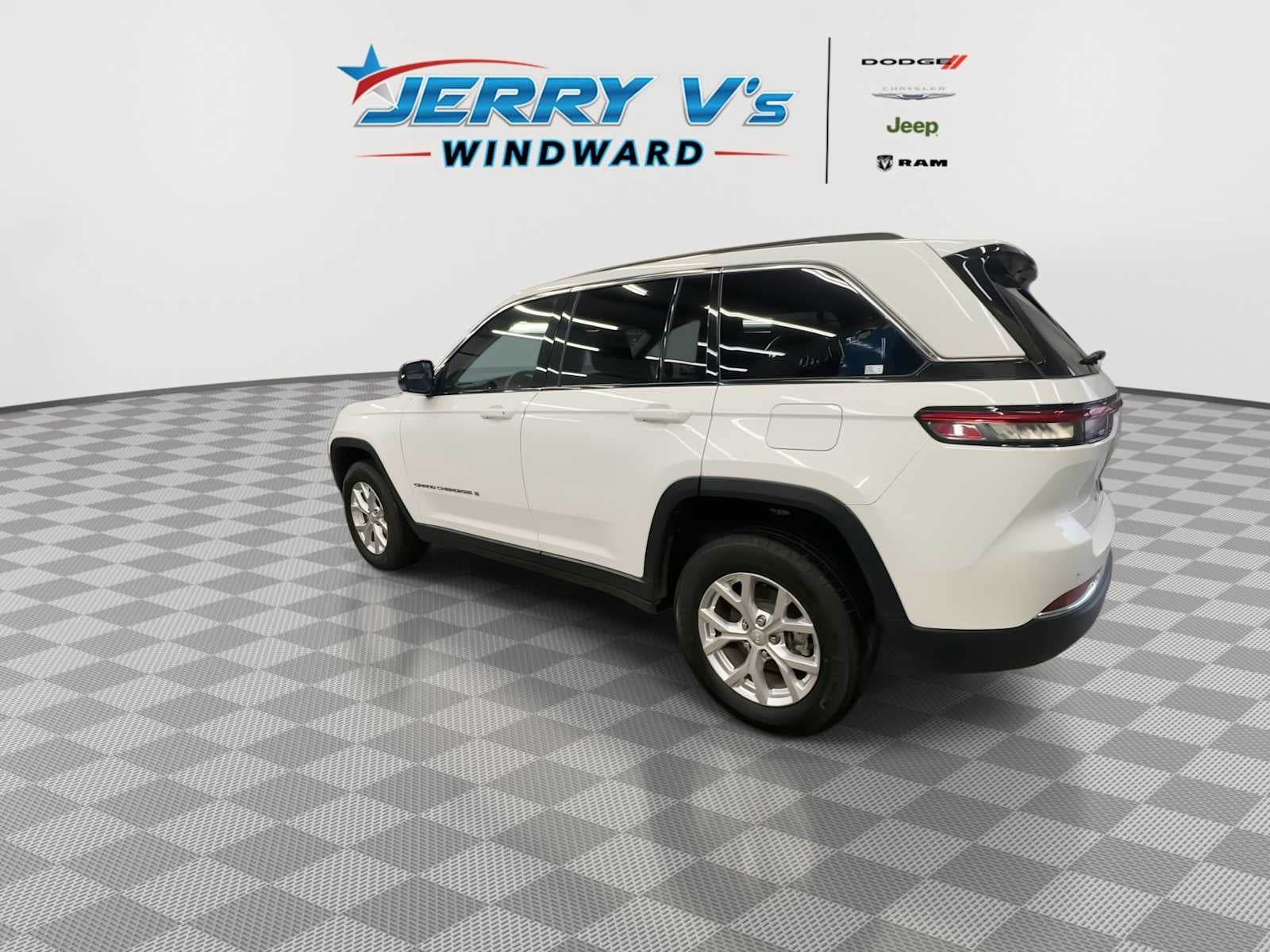 2023 Jeep Grand Cherokee Limited 4x2