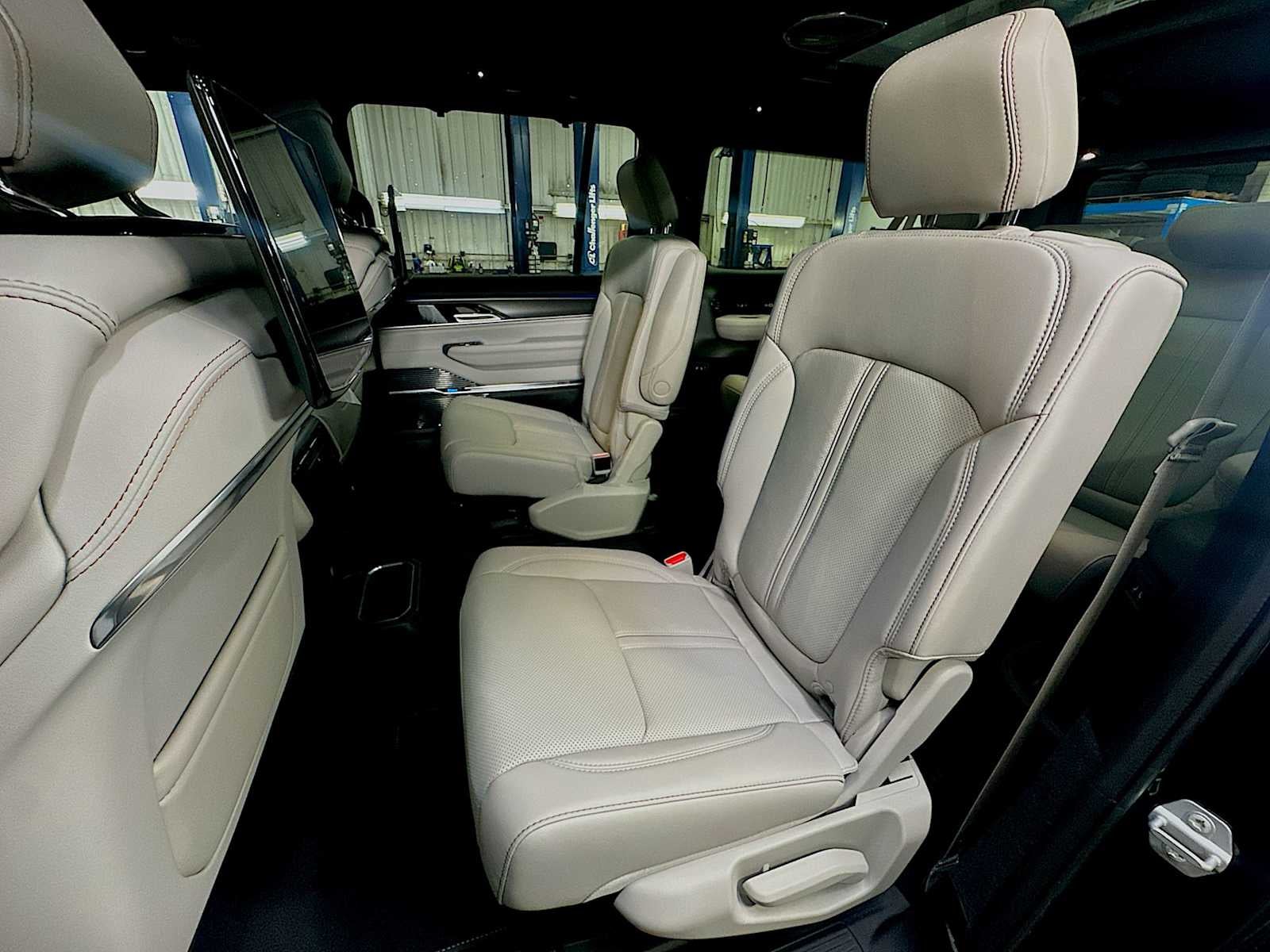 2026 Jeep Grand Wagoneer GRAND WAGONEER L SUMMIT OBSIDIAN 4X4