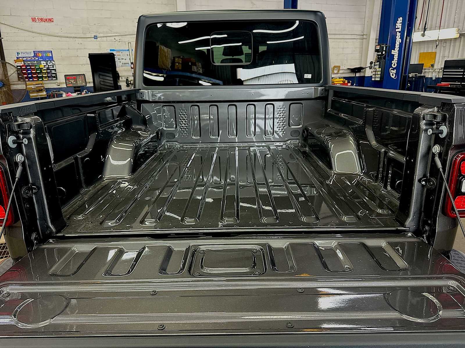 2026 Jeep Gladiator GLADIATOR SPORT S 4X4