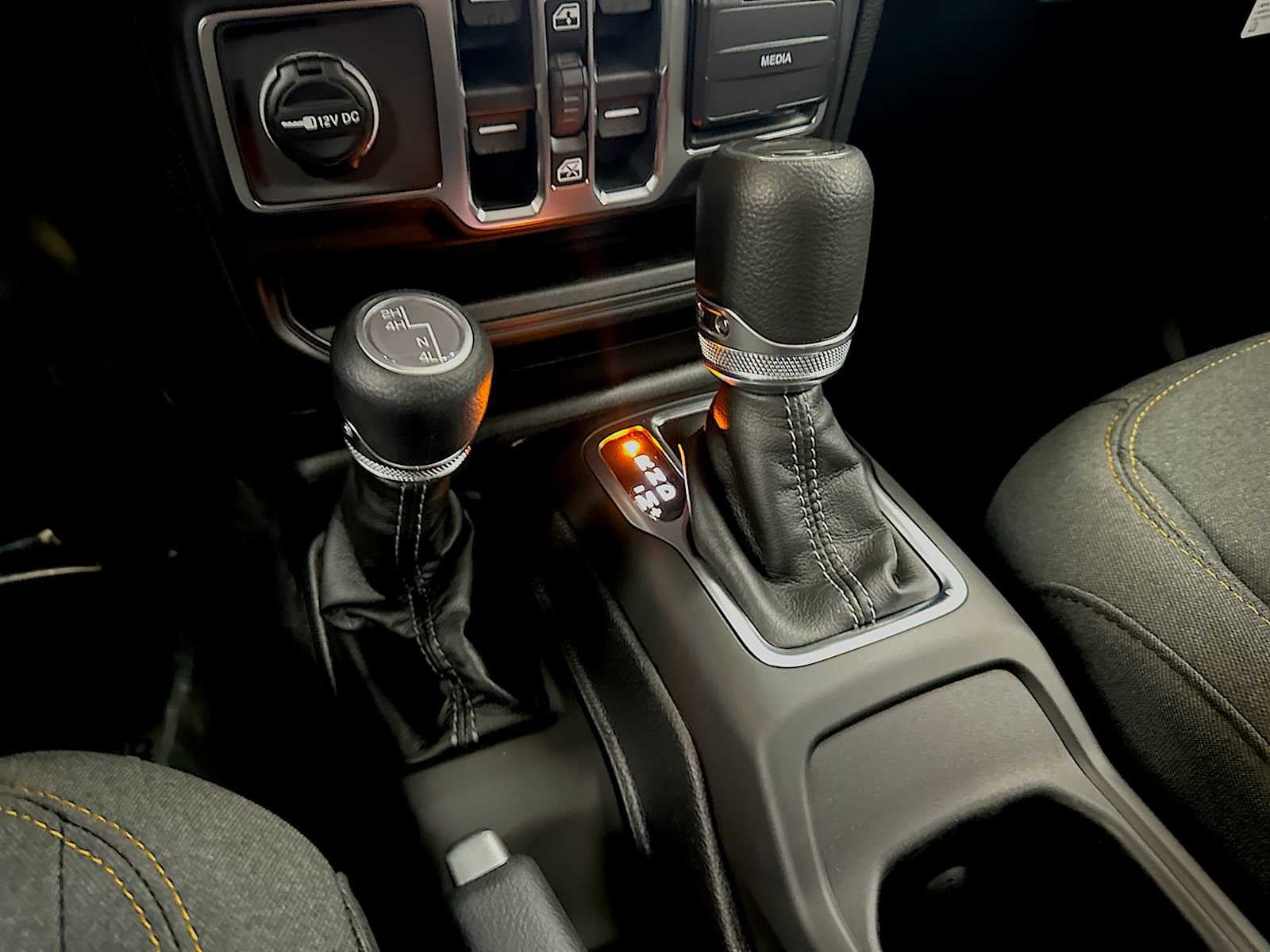2026 Jeep Gladiator GLADIATOR SPORT S 4X4