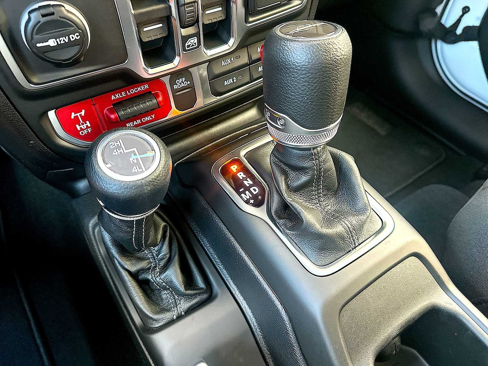 2026 Jeep Gladiator GLADIATOR MOJAVE 4X4