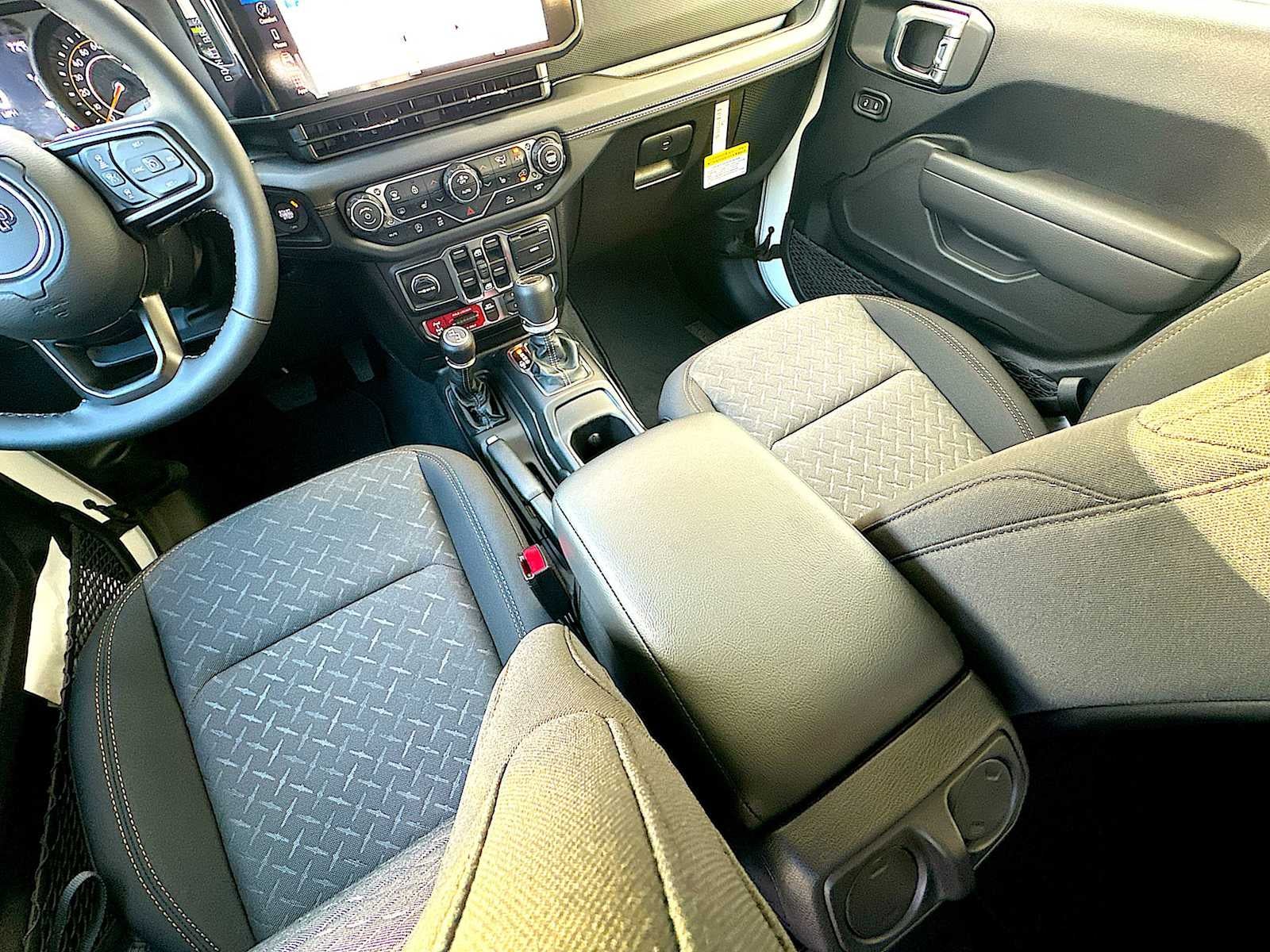 2026 Jeep Gladiator GLADIATOR MOJAVE 4X4