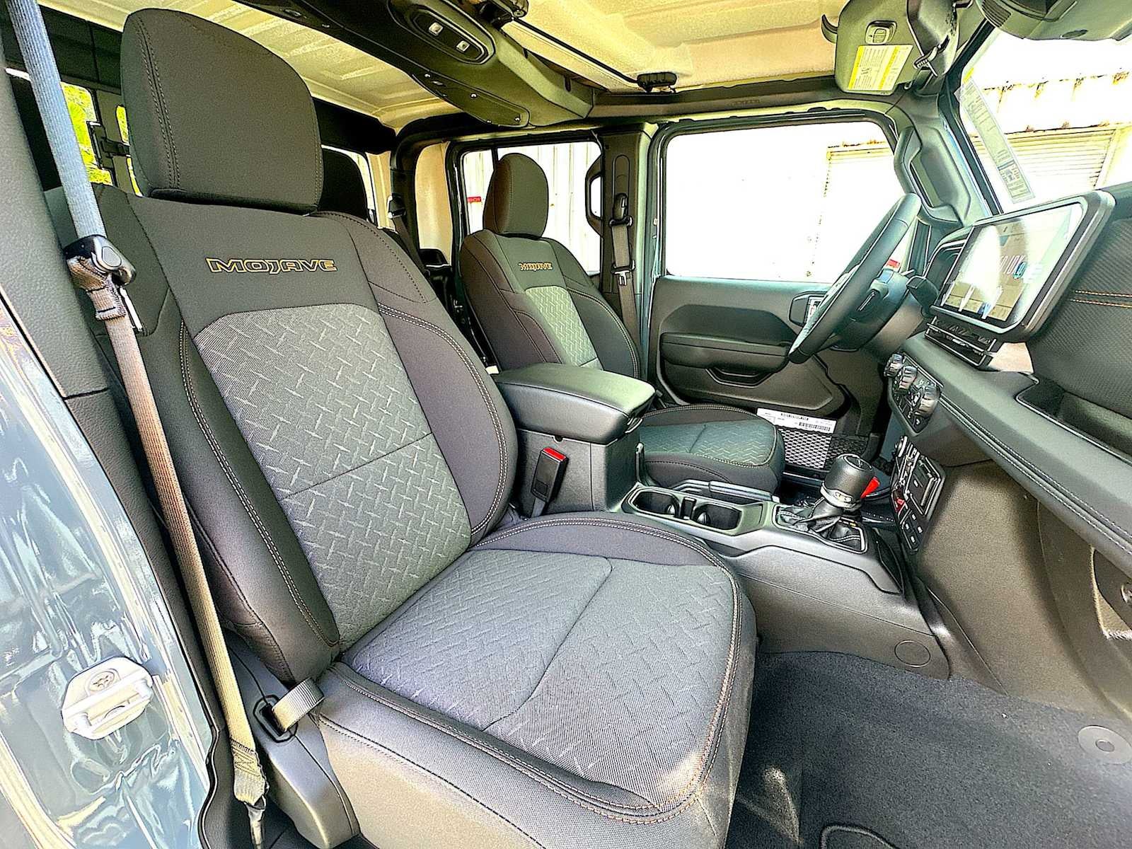 2026 Jeep Gladiator GLADIATOR MOJAVE 4X4