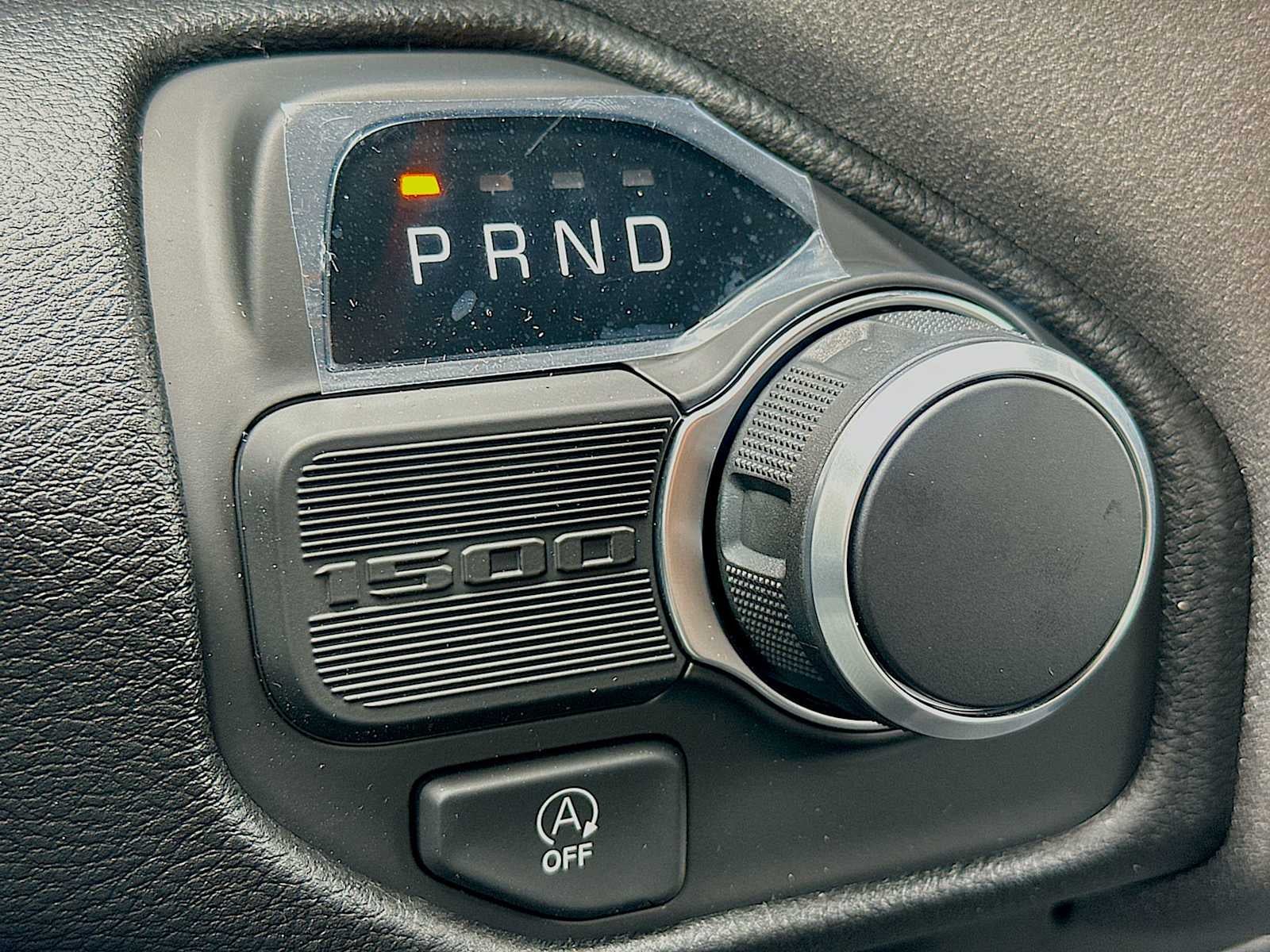 2026 RAM Ram 1500 RAM 1500 TRADESMAN CREW CAB 4X2 5'7' BOX