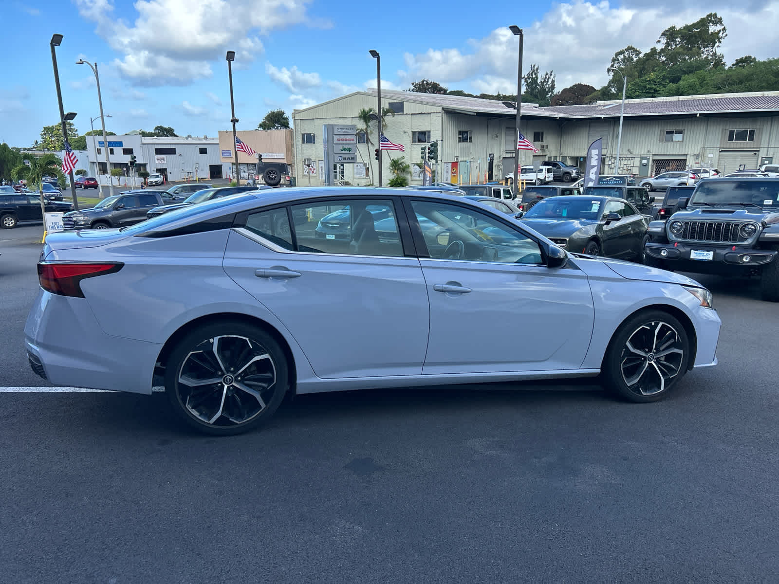 2024 Nissan Altima SR FWD
