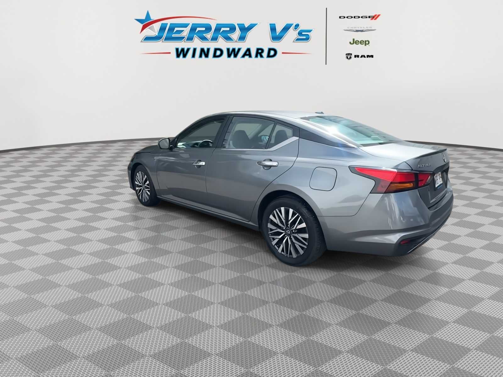 2023 Nissan Altima SV FWD