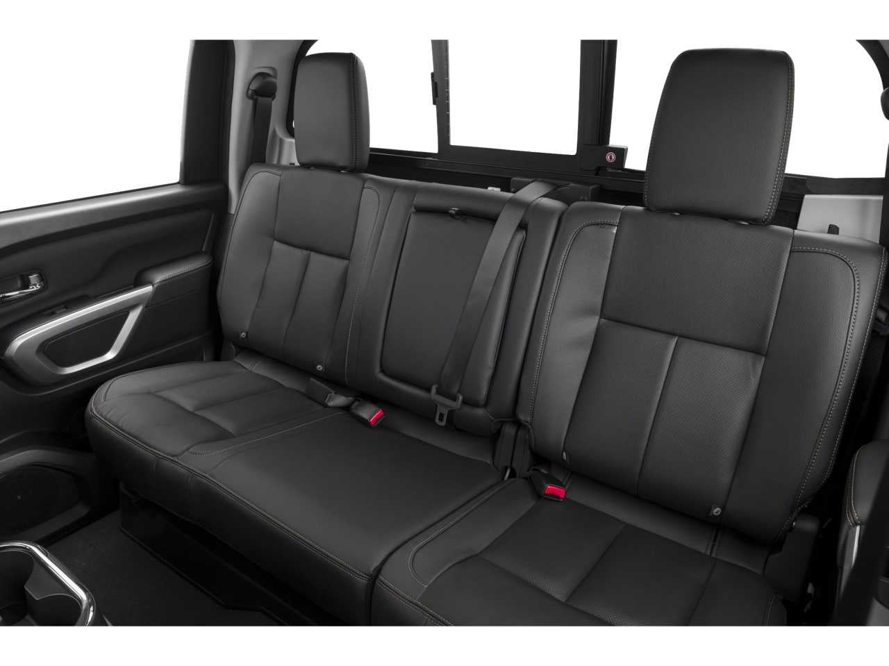 2018 Nissan TITAN SL