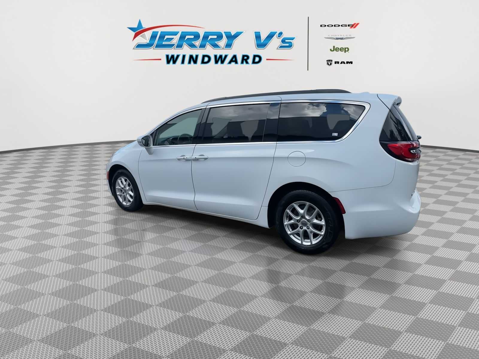 2022 Chrysler Pacifica Touring L