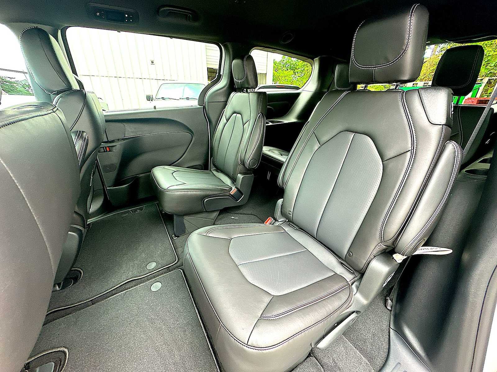 2026 Chrysler Voyager VOYAGER LX