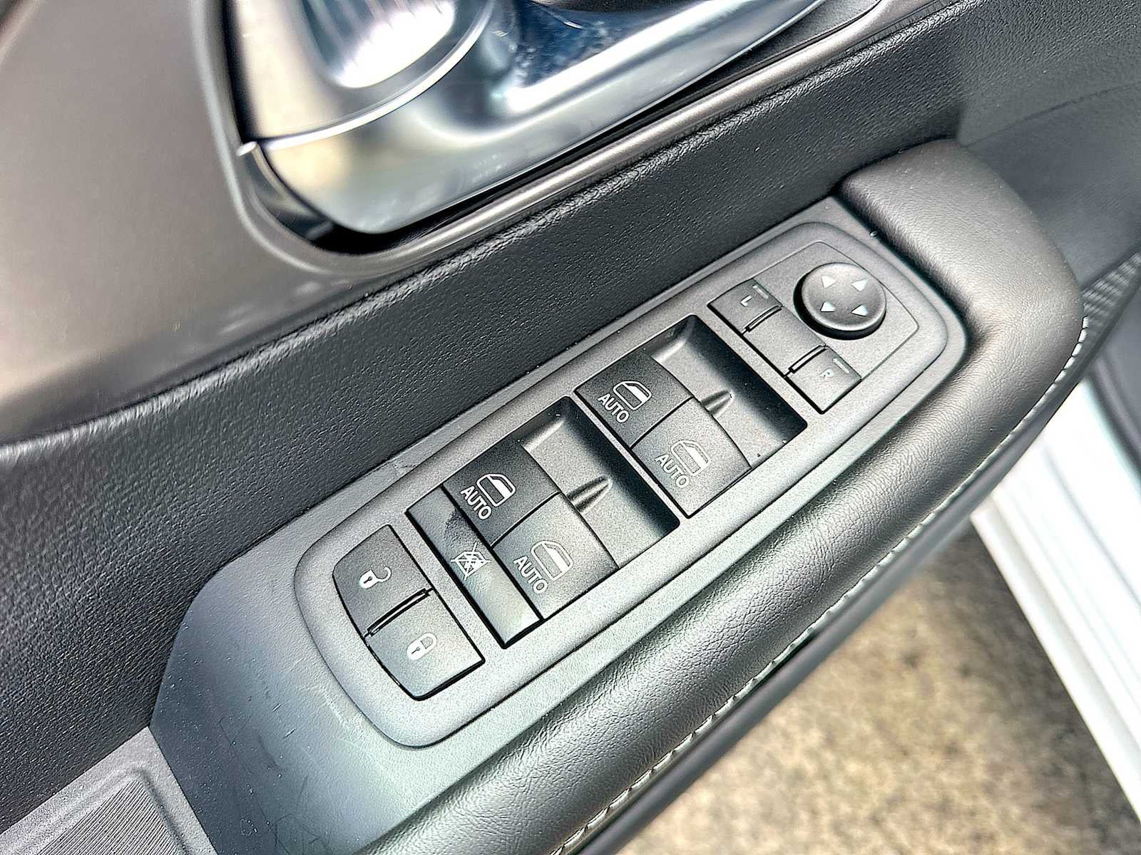 2026 Chrysler Voyager VOYAGER LX