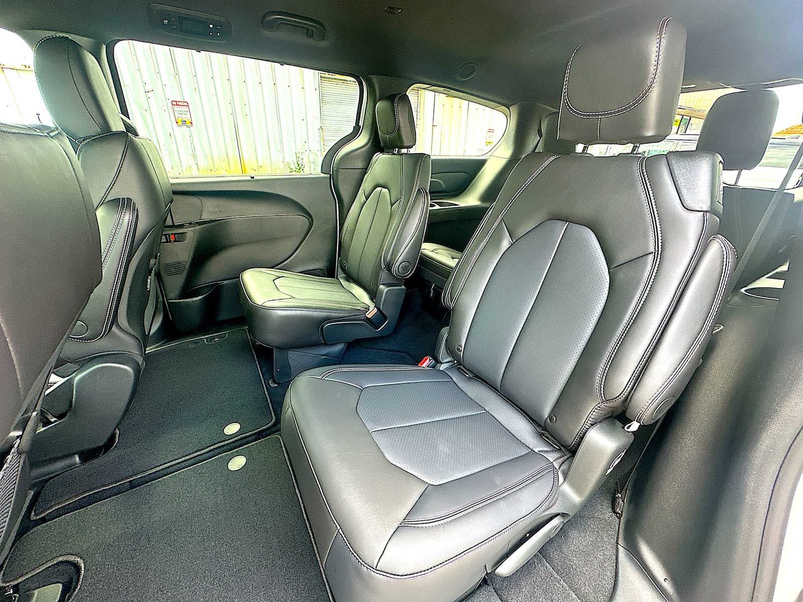 2026 Chrysler Voyager VOYAGER LX