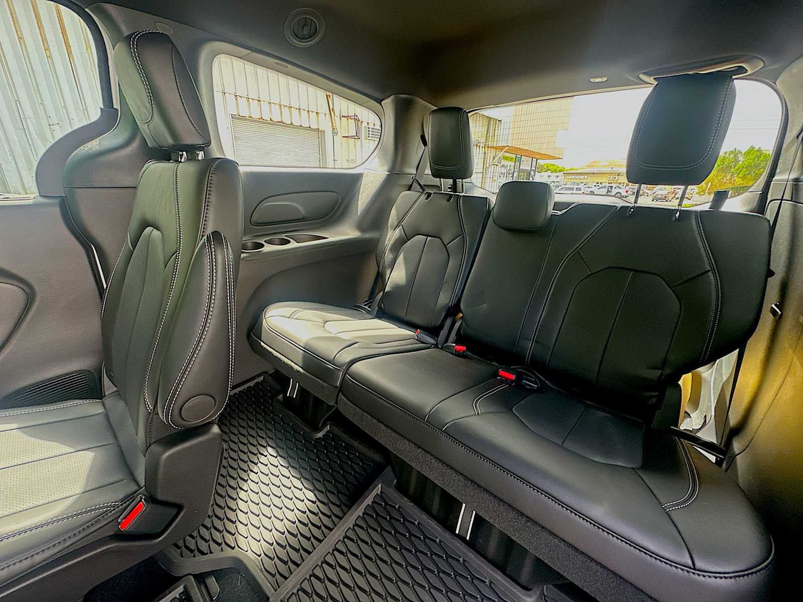2026 Chrysler Voyager VOYAGER LX