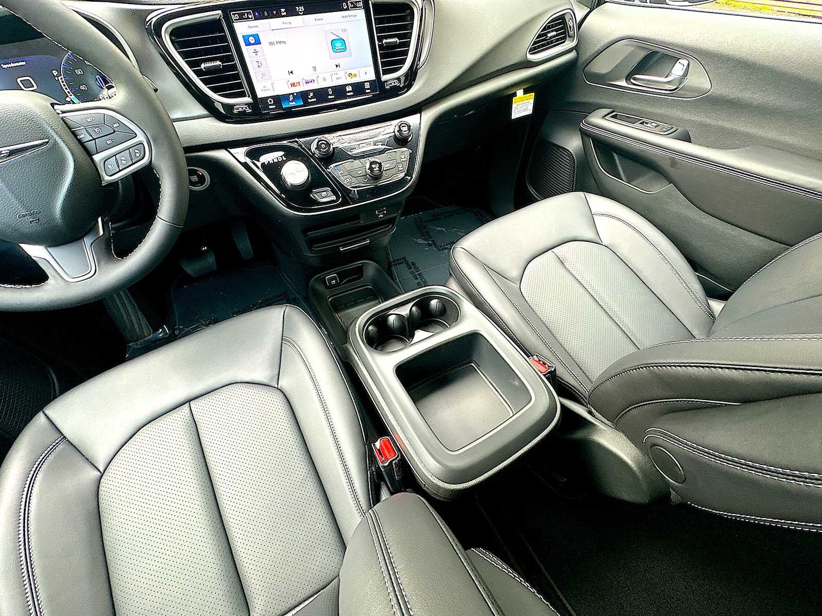 2026 Chrysler Voyager VOYAGER LX