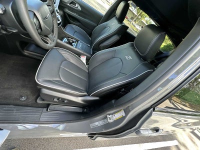 2025 Chrysler Pacifica PACIFICA LIMITED