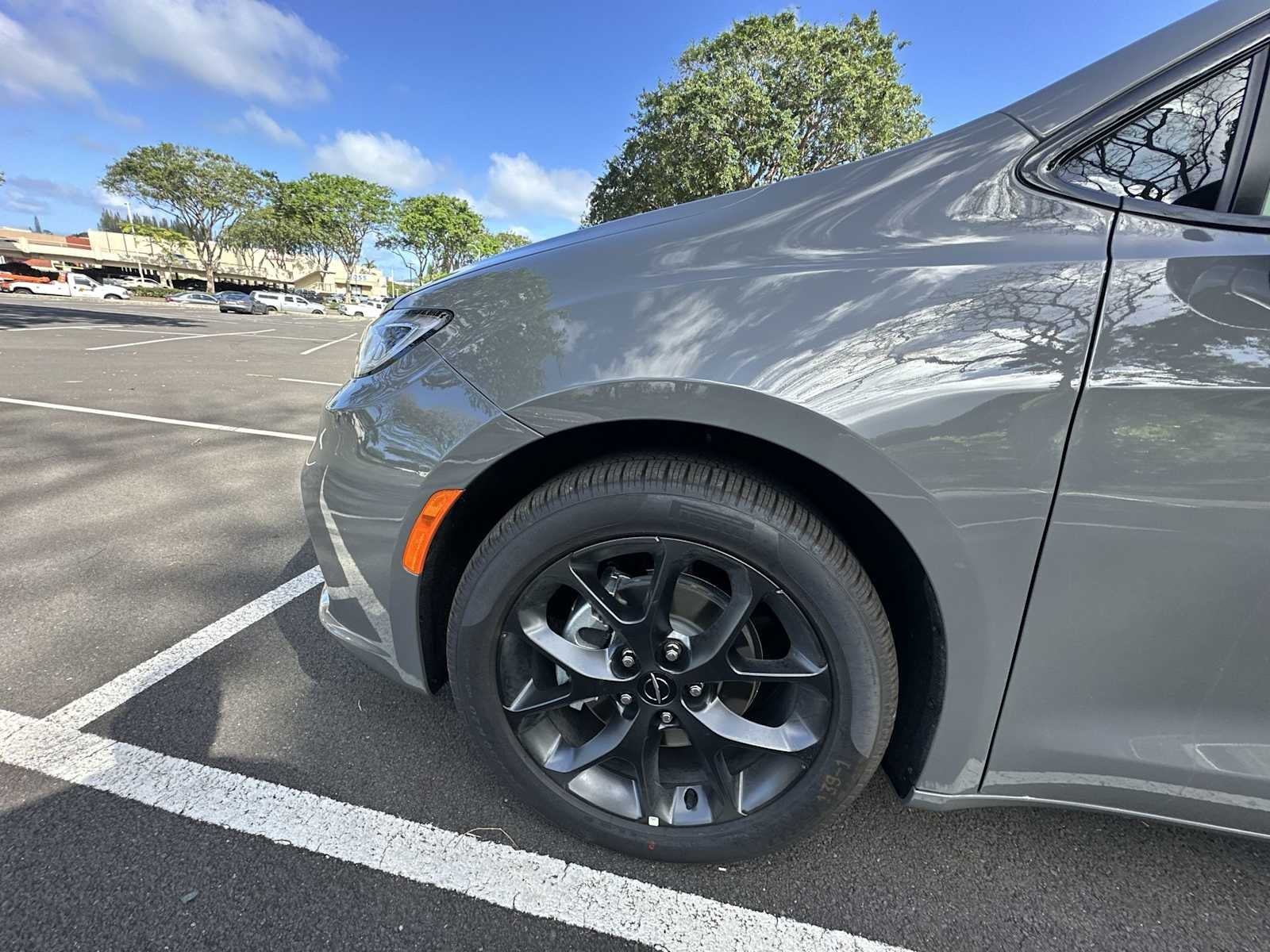 2025 Chrysler Pacifica PACIFICA LIMITED