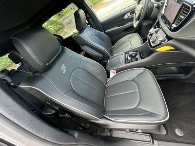 2025 Chrysler Pacifica PACIFICA LIMITED