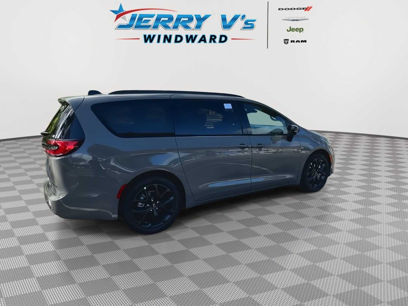 2025 Chrysler Pacifica PACIFICA LIMITED