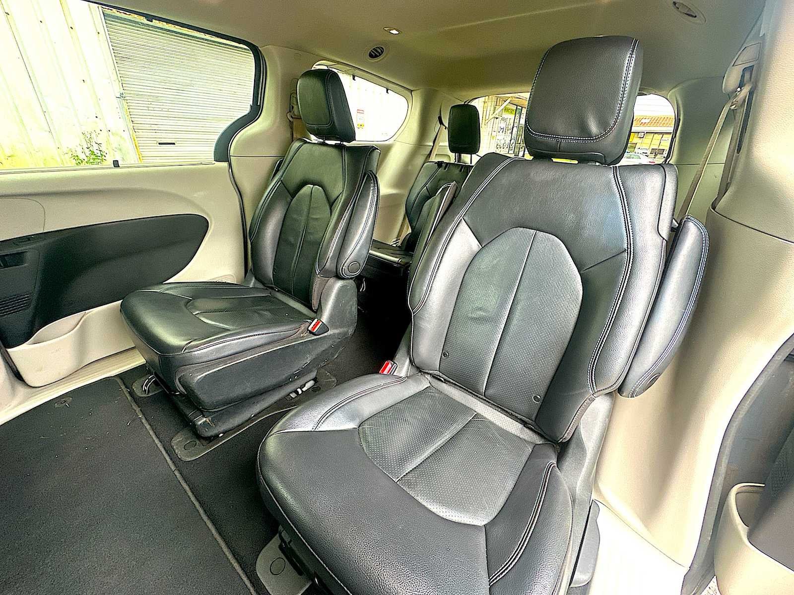 2021 Chrysler Pacifica Hybrid Touring L