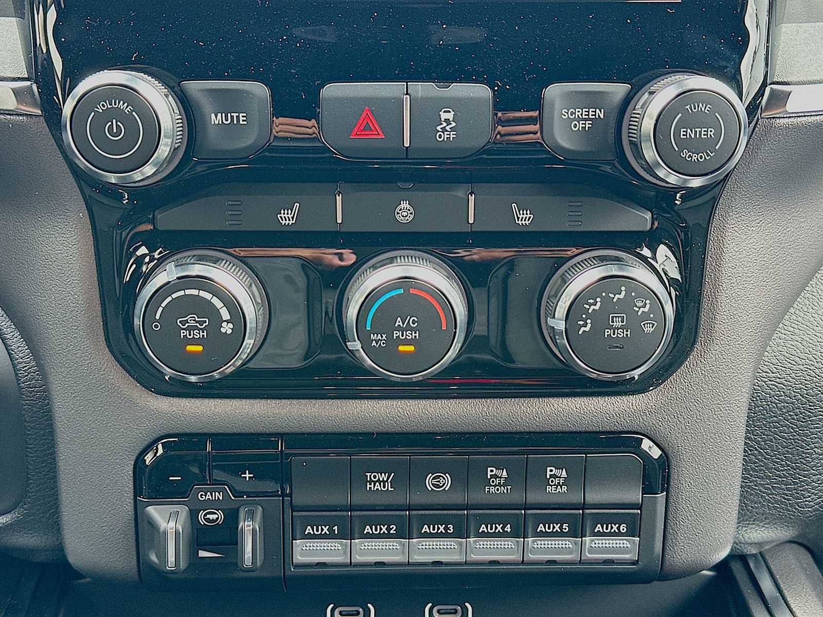 2026 RAM Ram 3500 RAM 3500 BIG HORN CREW CAB 4X4 6'4' BOX