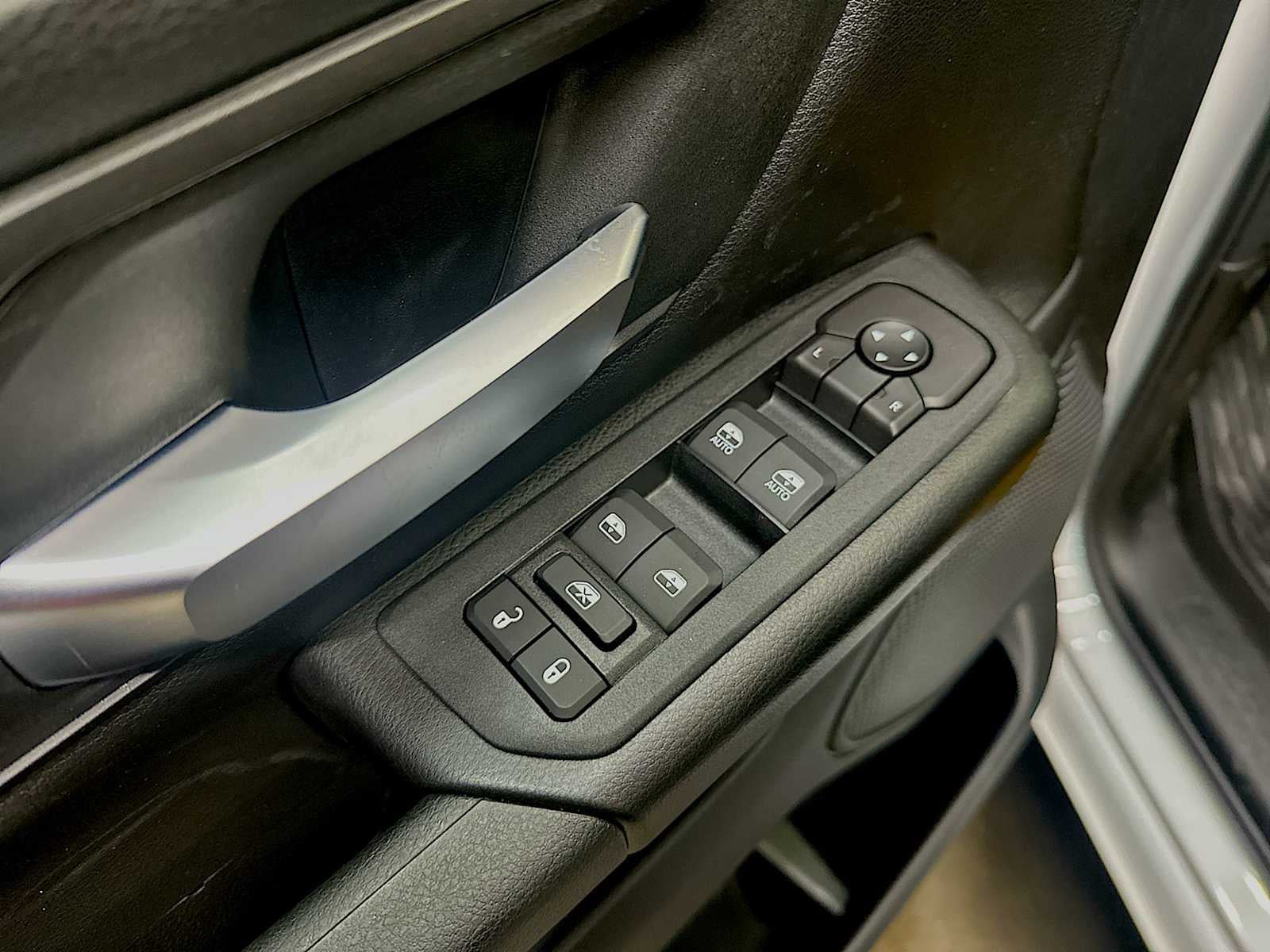 2026 RAM Ram 1500 RAM 1500 TRADESMAN CREW CAB 4X2 5'7' BOX