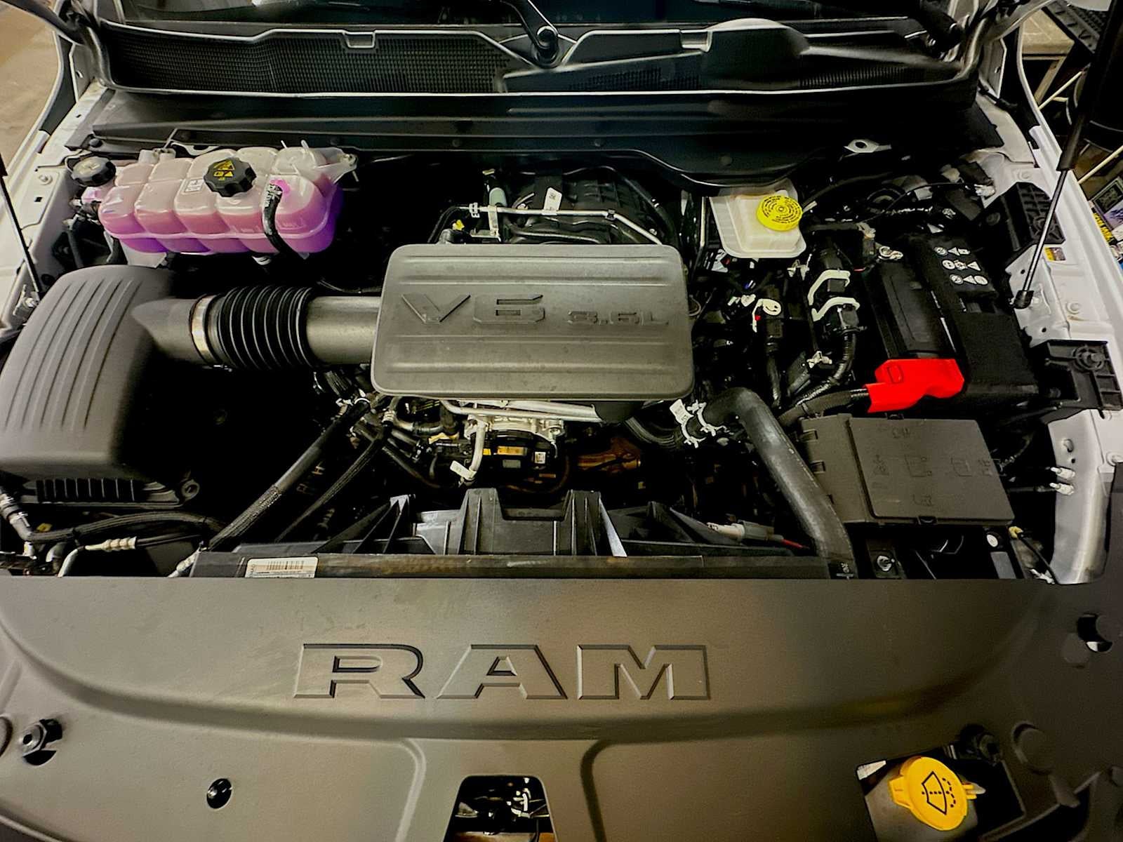 2026 RAM Ram 1500 RAM 1500 TRADESMAN CREW CAB 4X2 5'7' BOX