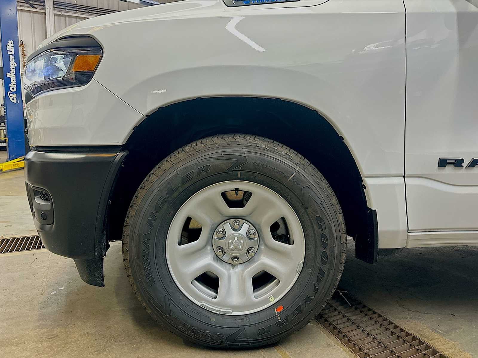 2026 RAM Ram 1500 RAM 1500 TRADESMAN CREW CAB 4X2 5'7' BOX
