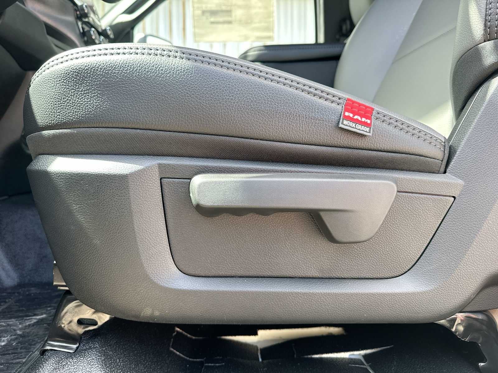 2026 RAM Ram 3500 Chassis Cab RAM 3500 TRADESMAN CHASSIS REGULAR CAB 4X2 84' CA