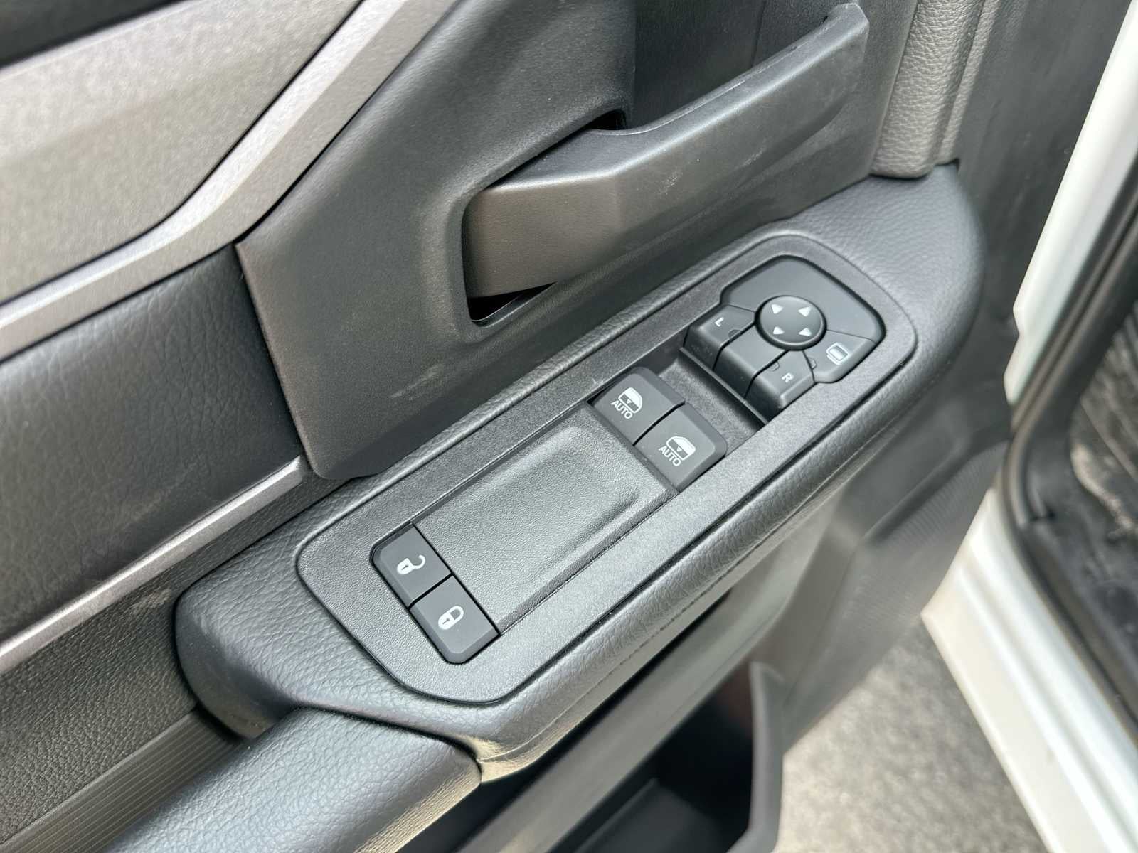 2026 RAM Ram 3500 Chassis Cab RAM 3500 TRADESMAN CHASSIS REGULAR CAB 4X2 84' CA