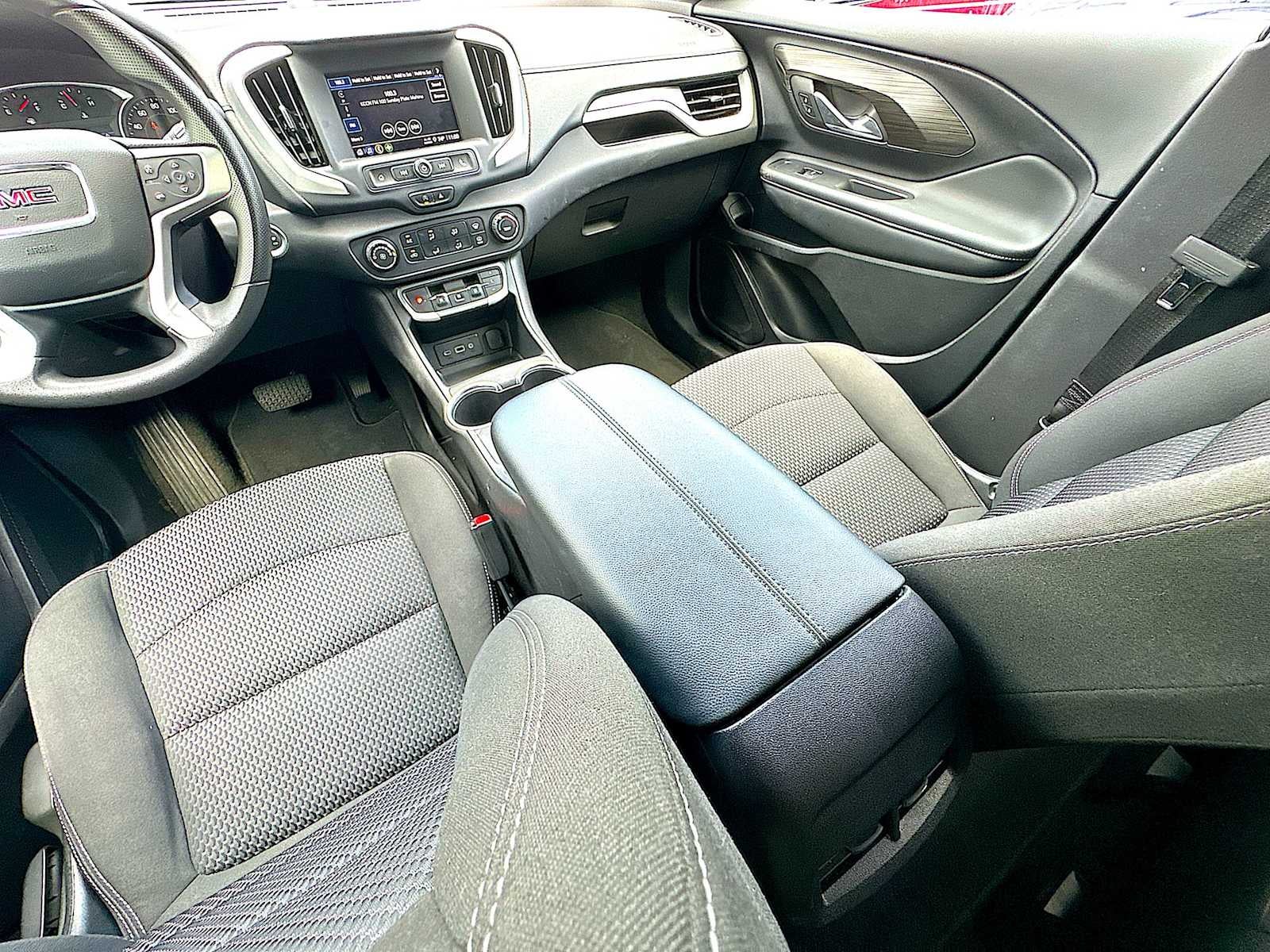 2024 GMC Terrain FWD SLE