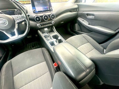 2022 Nissan Sentra SV Xtronic CVT