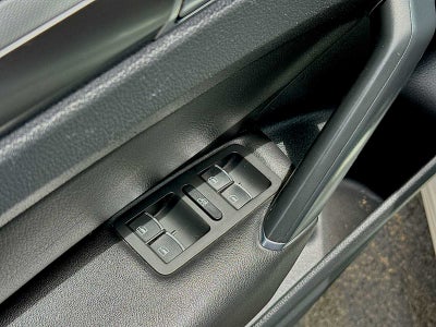 2017 Volkswagen Passat R-Line w/Comfort Pkg
