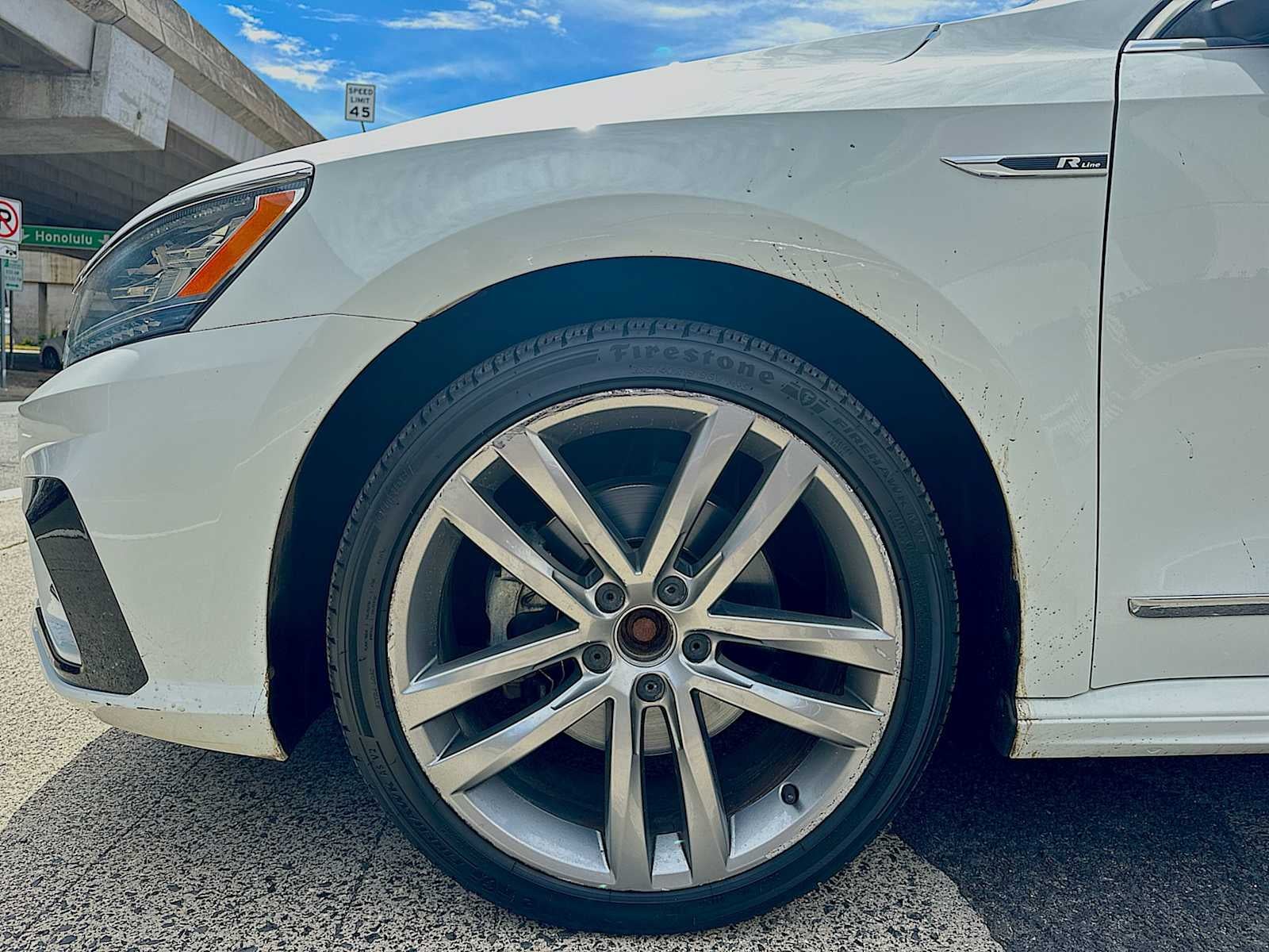 2017 Volkswagen Passat R-Line w/Comfort Pkg