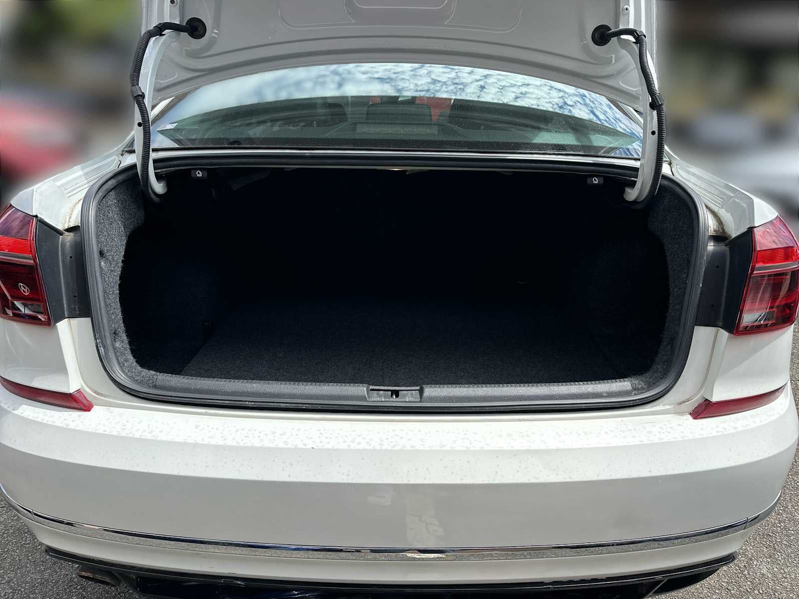 2017 Volkswagen Passat R-Line w/Comfort Pkg