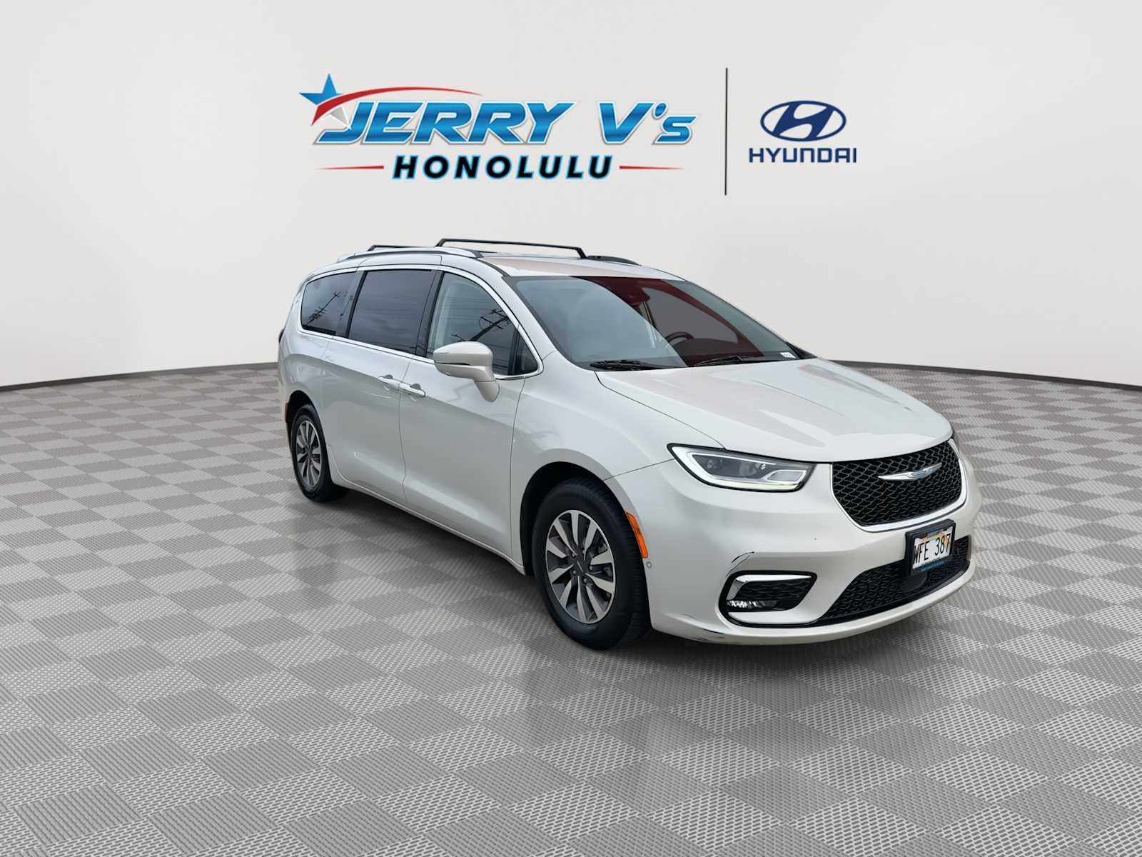 2021 Chrysler Pacifica Hybrid Touring L