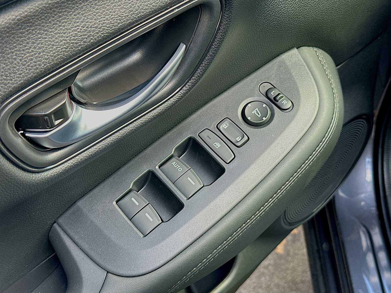 2026 Honda HR-V LX