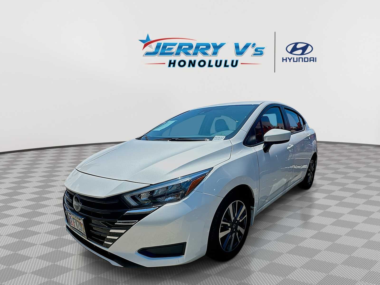 2025 Nissan Versa SV