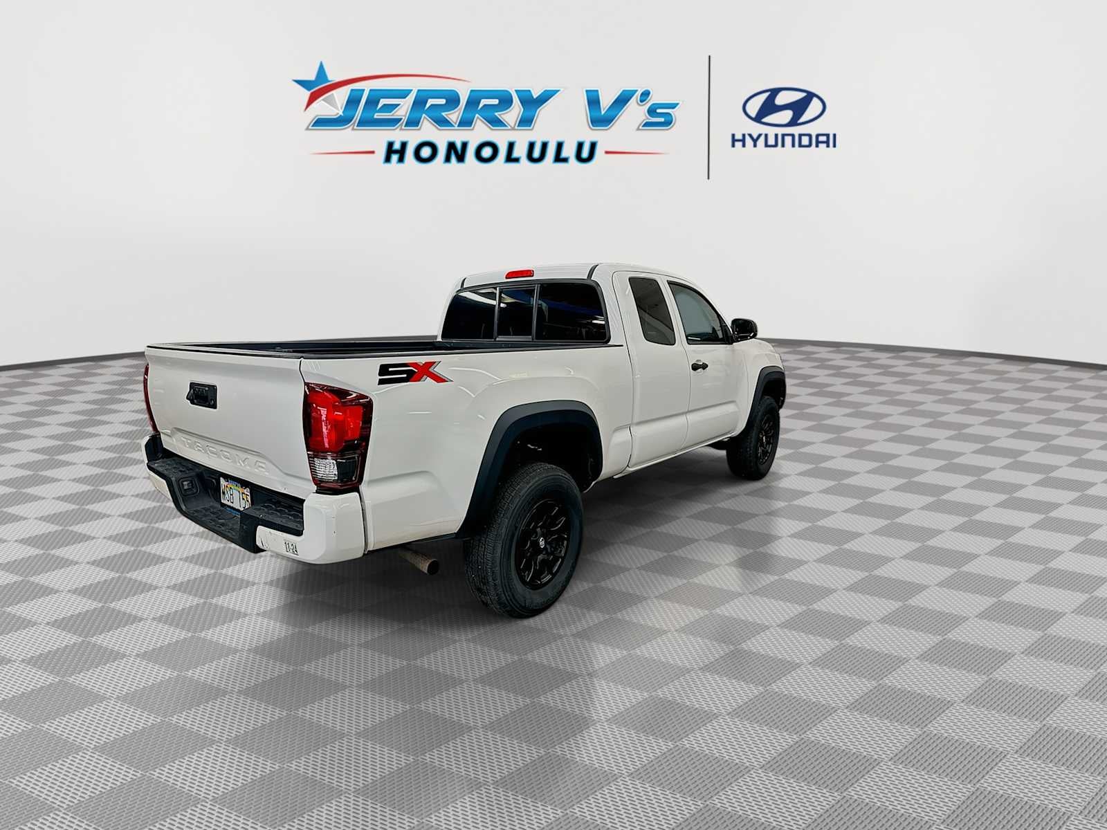 2022 Toyota Tacoma SR